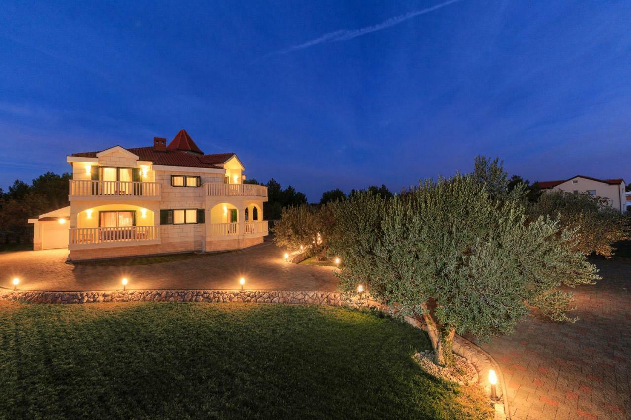 Villa Dream Срима Екстериор снимка