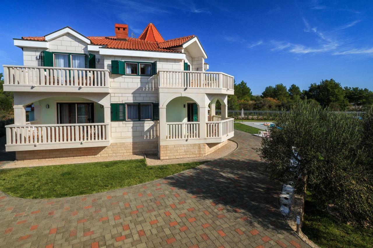 Villa Dream Срима Екстериор снимка